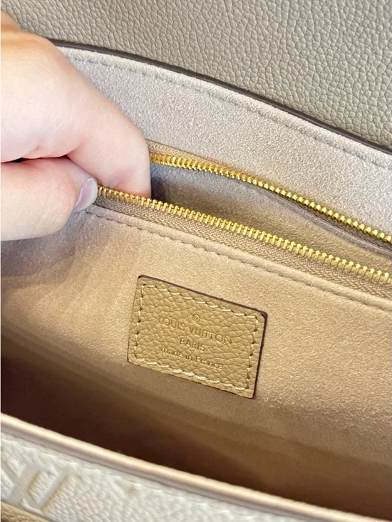 Designer-Style Taupe Leather Shoulder Bag with Gold Chain - Picture 10 of 10